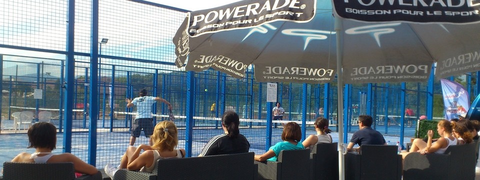 Opening times and tables of the Real Open Padel