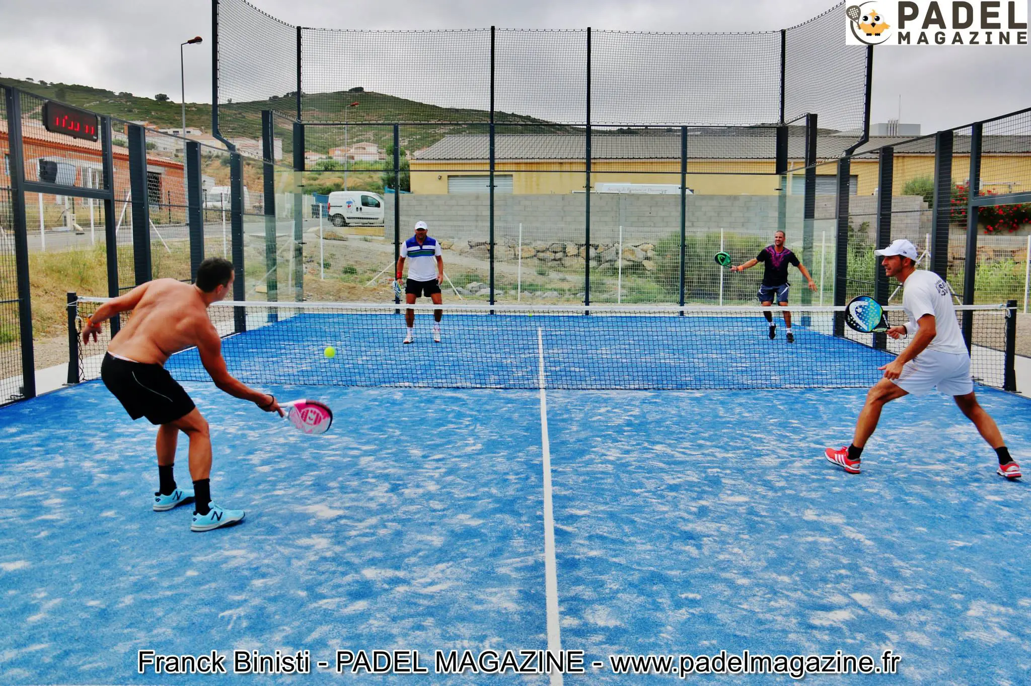 indoor center padel terrain