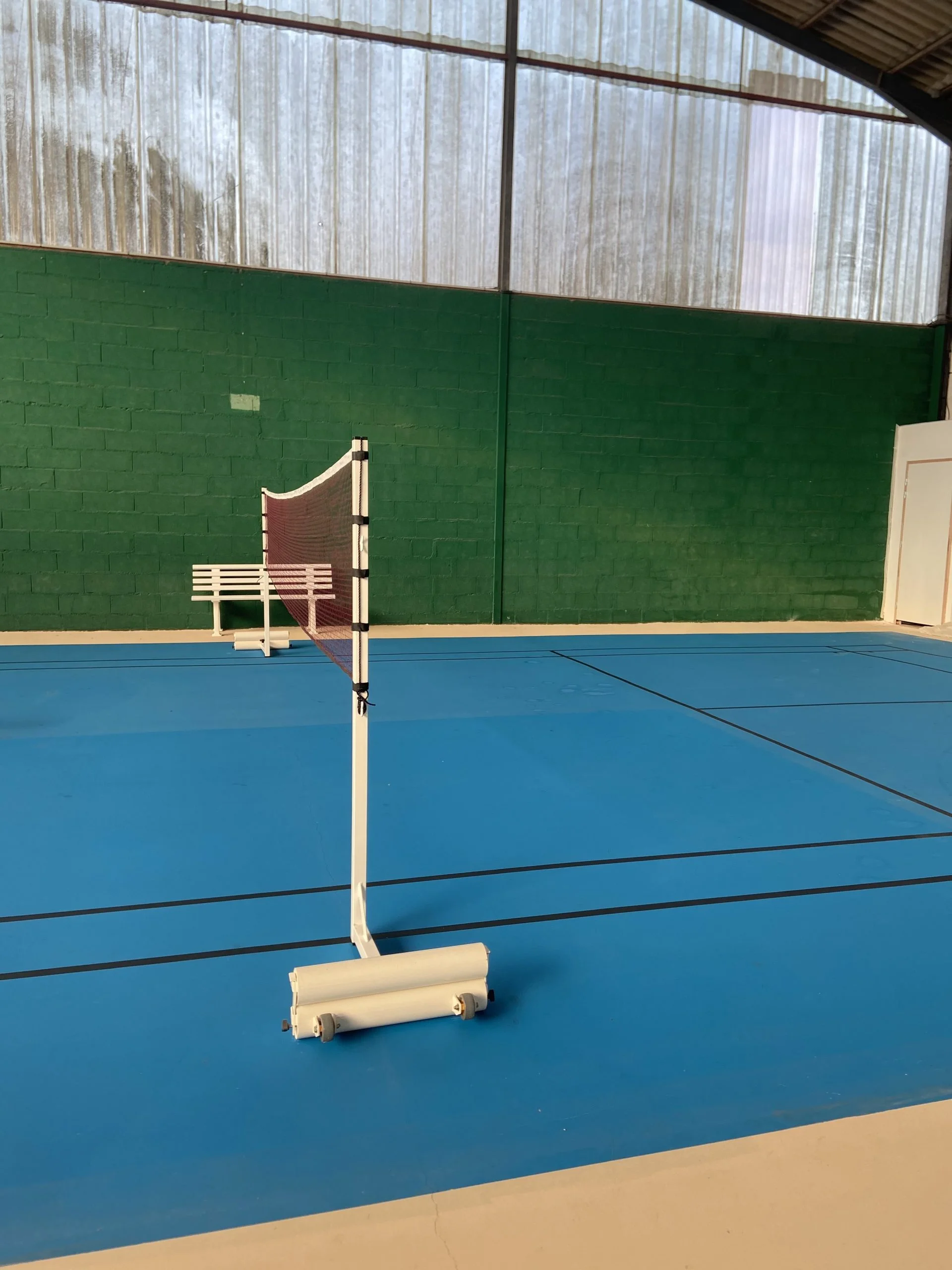 let padel badminton indoor