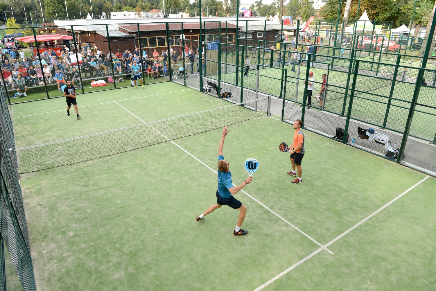 Le Padel, jakie jest ryzyko zanieczyszczenia hałasem? Jak radzić sobie z konfliktem?