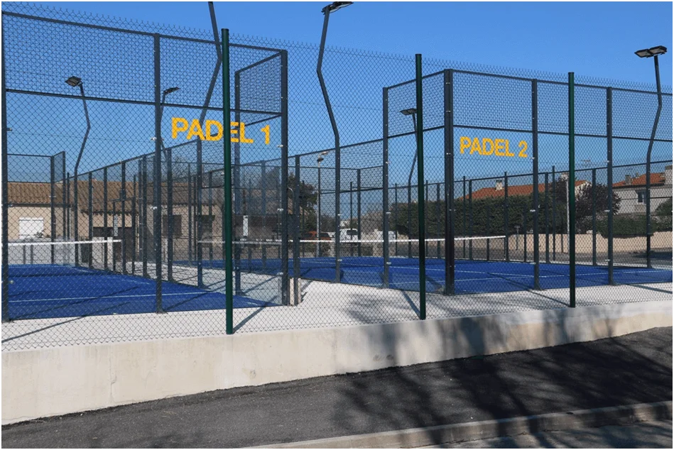 Le Padel Tennis à Fleury lance ses 2 terrains