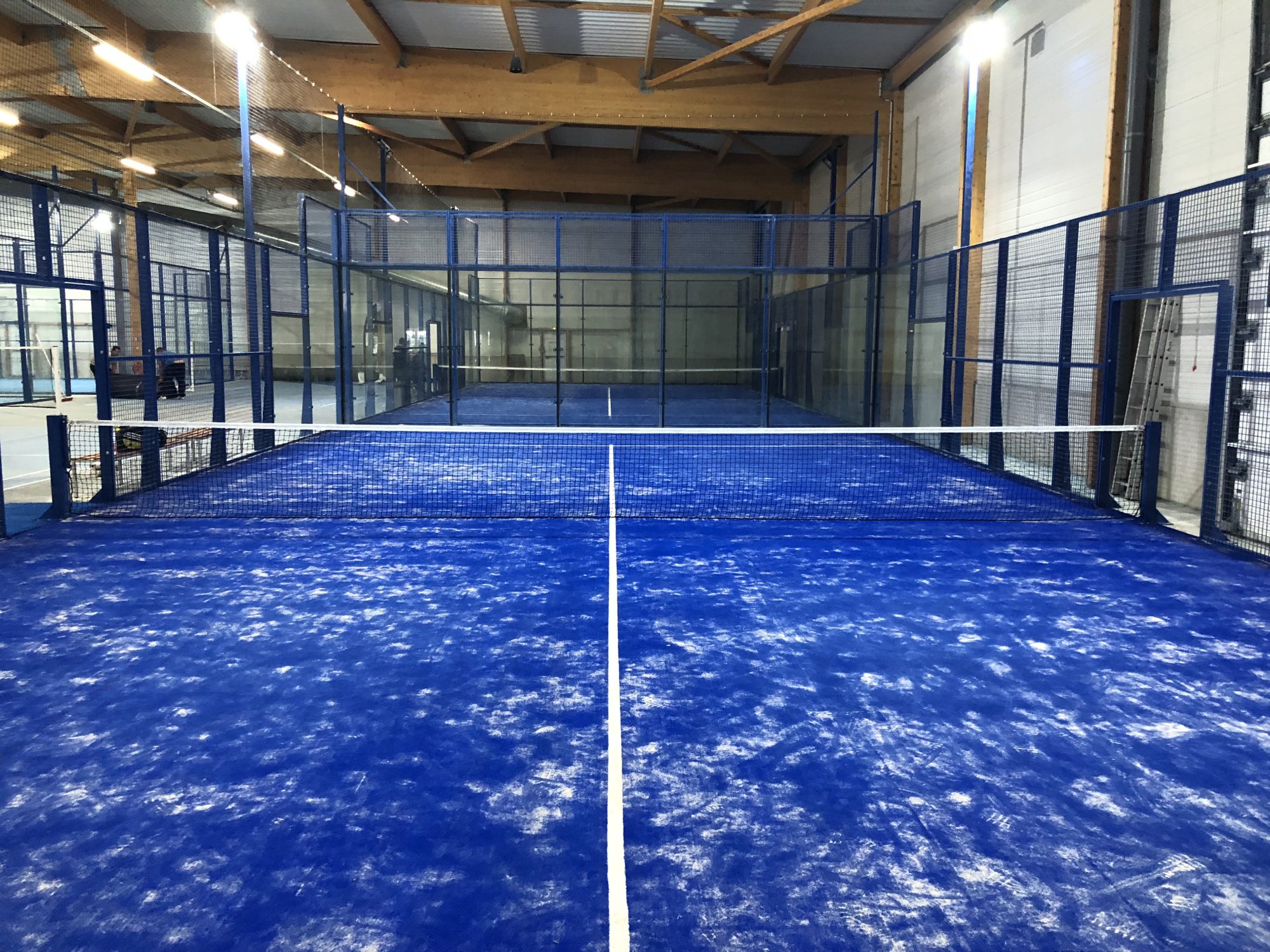 Padel Xtrem installiert 2 Teppiche aus padel in Bois d'Arcy