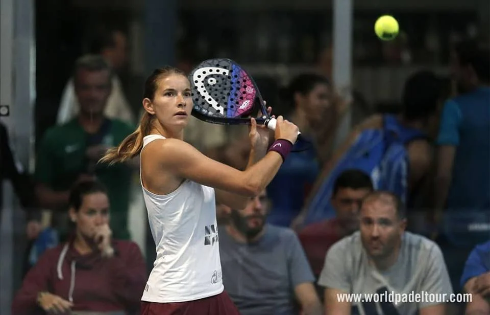 Alix Collombon continue sur sa lancée au World Padel Tour