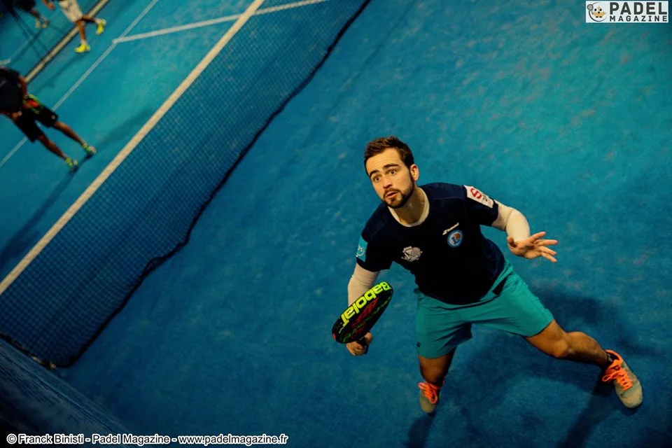The touch of the ball… at 3 meters high! Mind boggling!