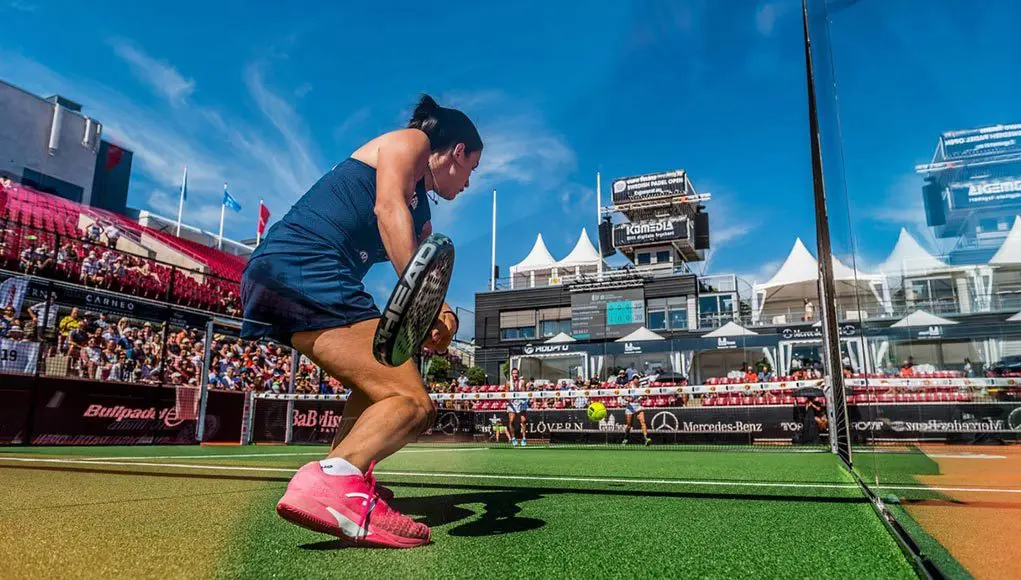 Une coordination impeccable au padel