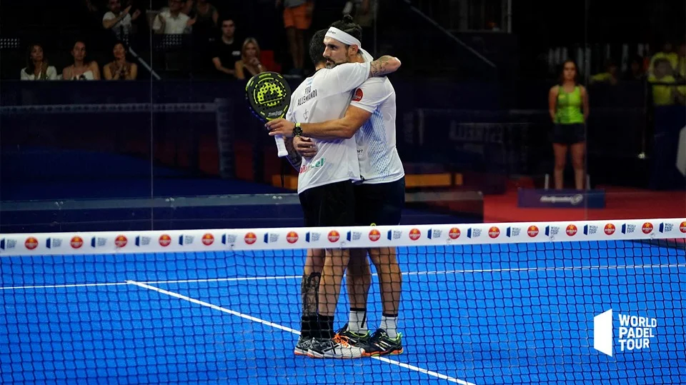 La leçon de padel de Agustin Gomez Silingo et Adrian “Tito” Allemandi