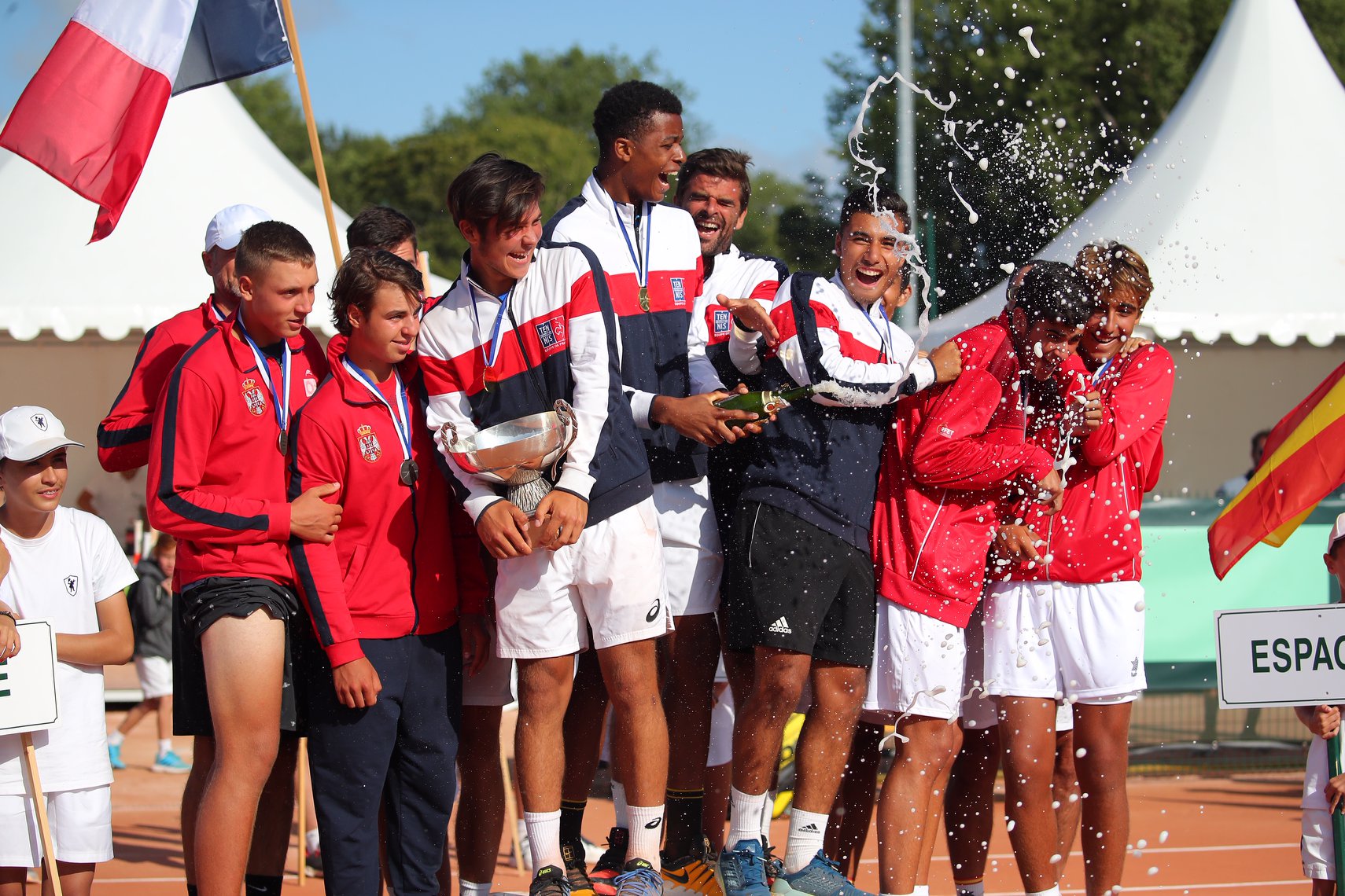 テニス-フランスの男性のU16とU18チームはヨーロッパのチャンピオンです！