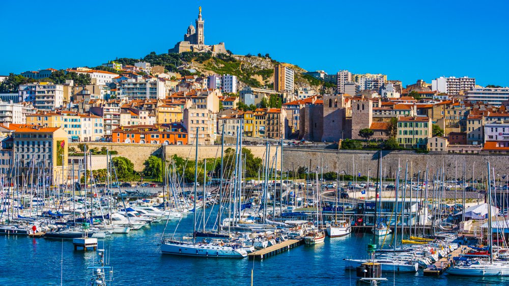 Var man kan spela padel i Marseille?