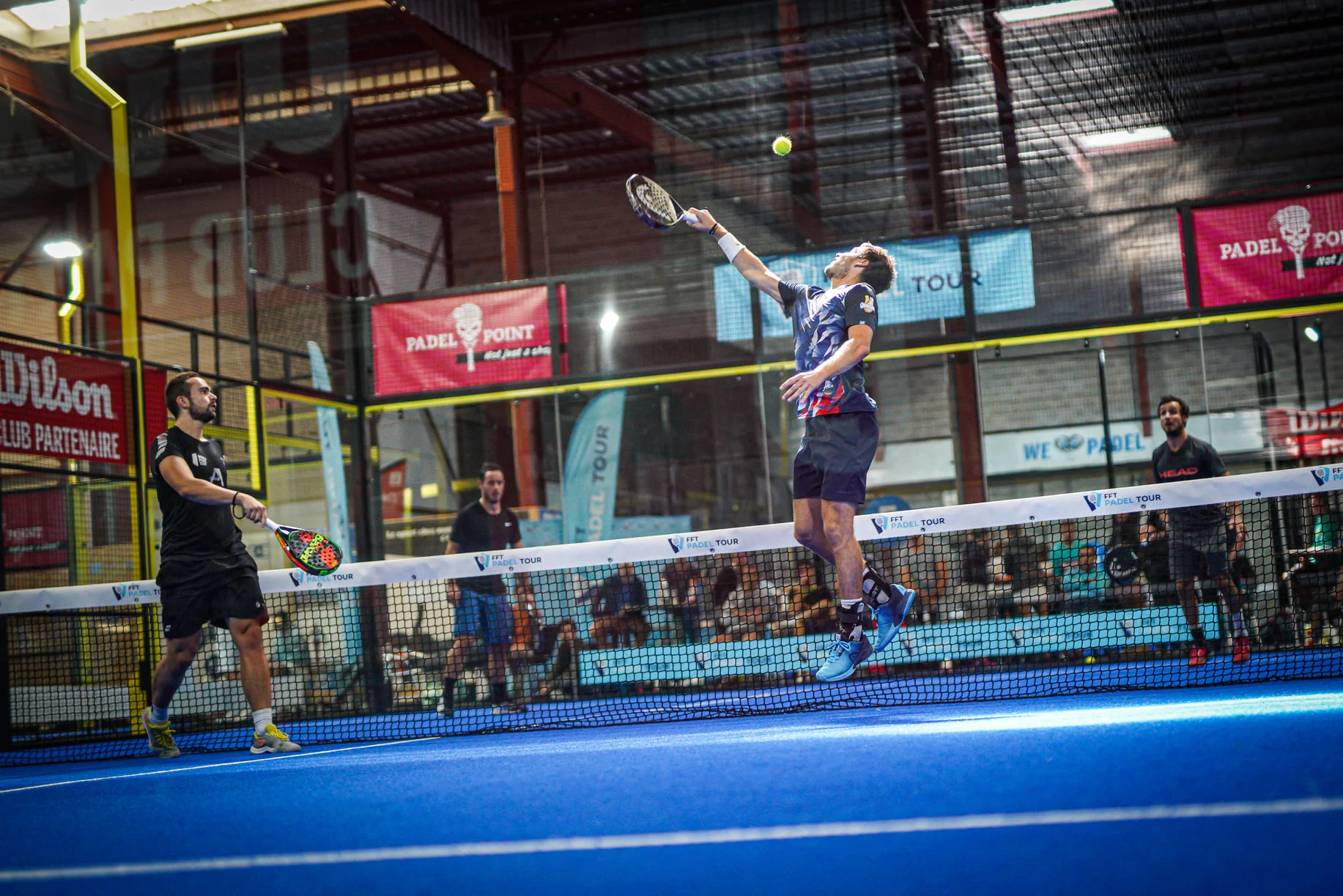 Question padel : Smash de revers, possible ?