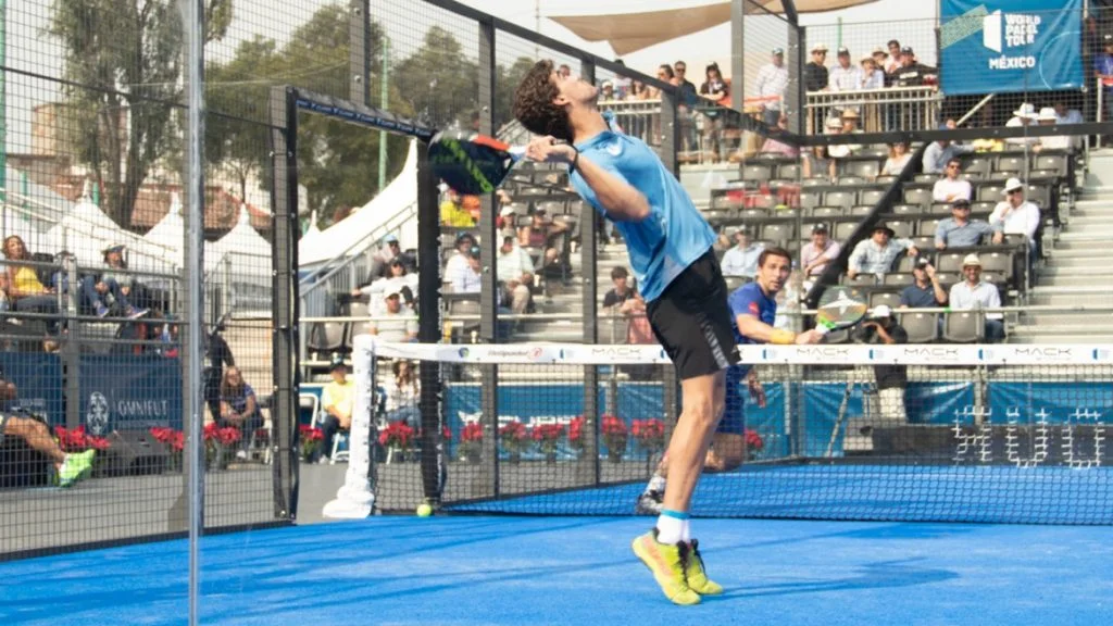 juan-lebron-smash | Padel Magazine