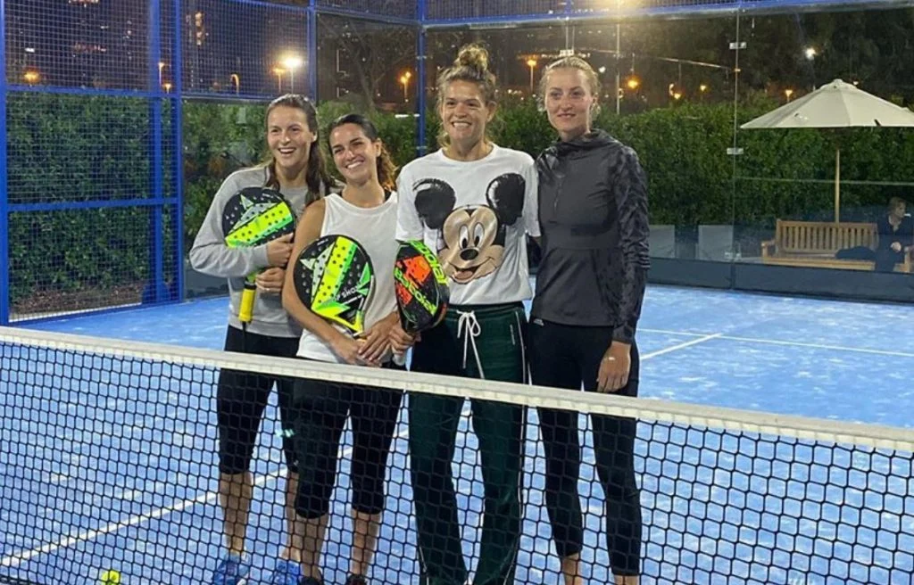 Chloé Paquet Kristina Mladenovic padel|Paquet Mladenovic au padel