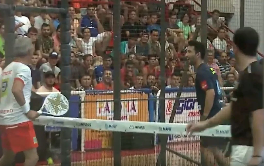 Jouer sur l’adversaire au padel : Efficace !