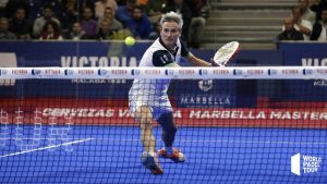 lamperti padel volée de revers