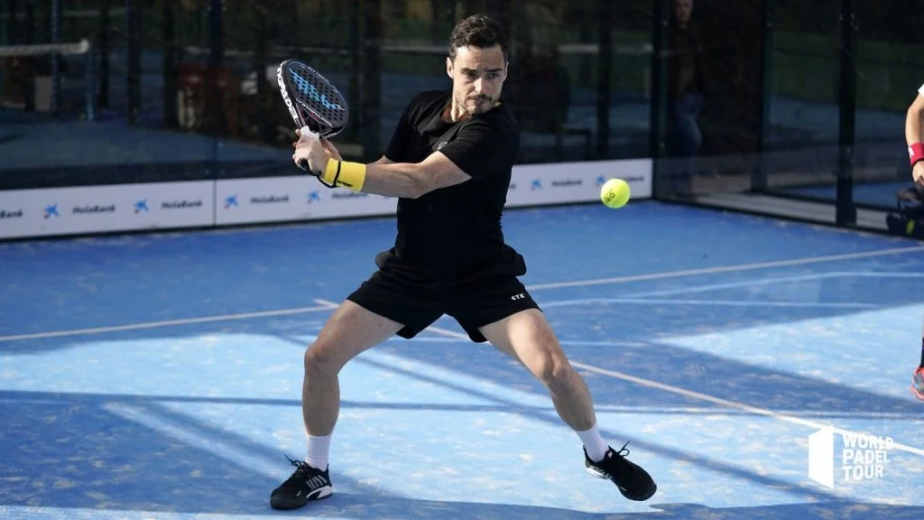 Sergio Icardo volée revers | Padel Magazine