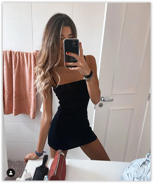 Traviesa-selfie-class