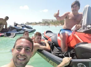 maxi sanchez capra moyano gutierrez plage mexique | Padel Magazine