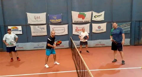 In Argentina you can play padel to 4