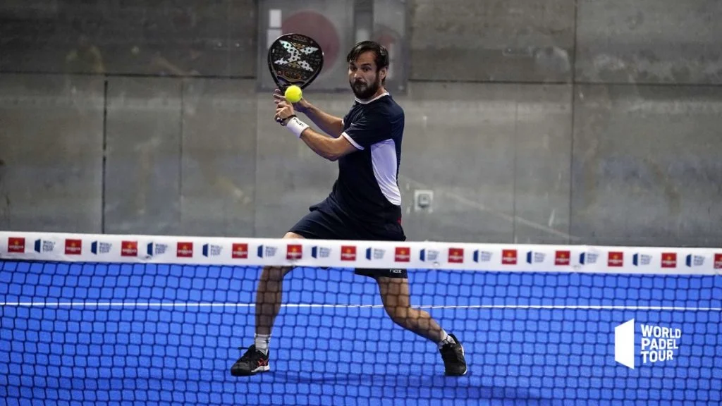 Benjamin Tison volée de revers World Padel Tour