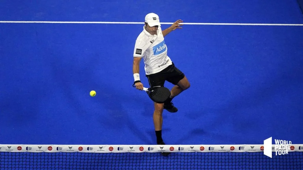 fernando belasteguin volée de revers | Padel Magazine