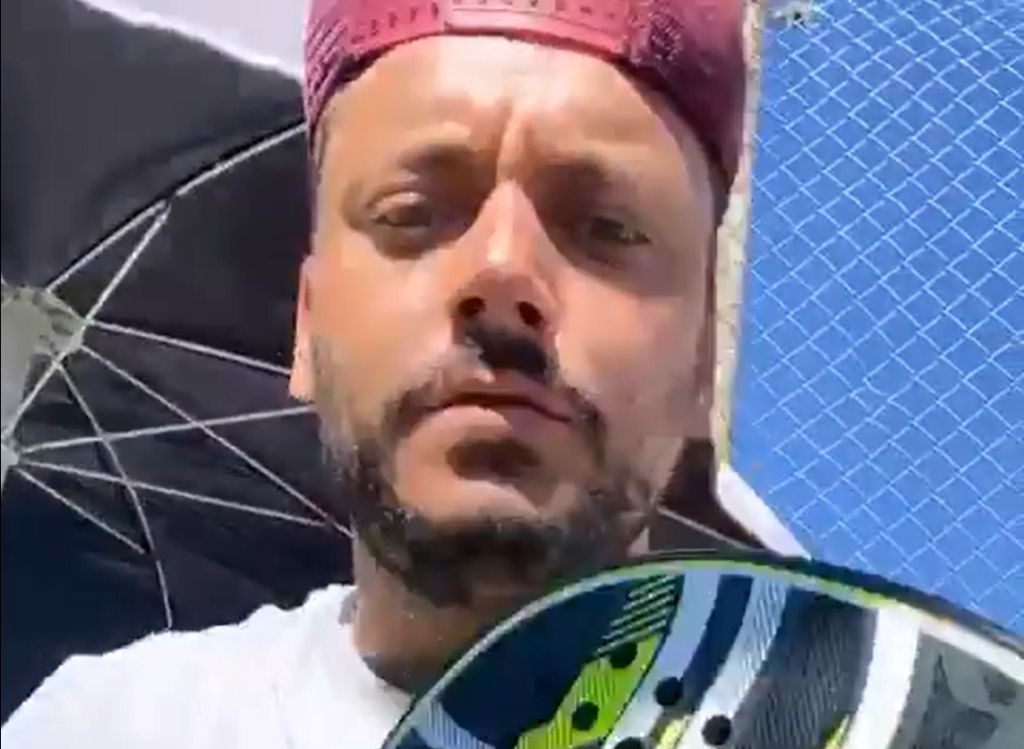 It does not laugh at padel with Kev Adams, Ryan Bensetti and Cyril Hanouna!