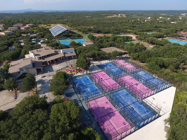 双赢的 padel 尼姆