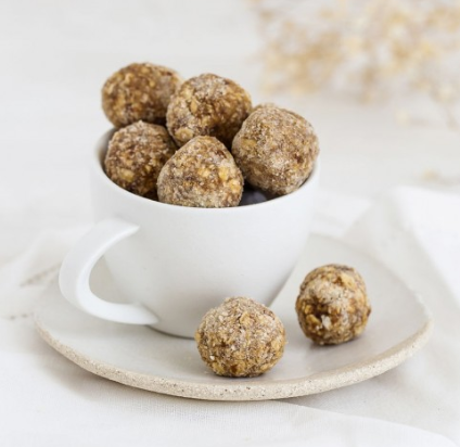 Monday Box energy balls