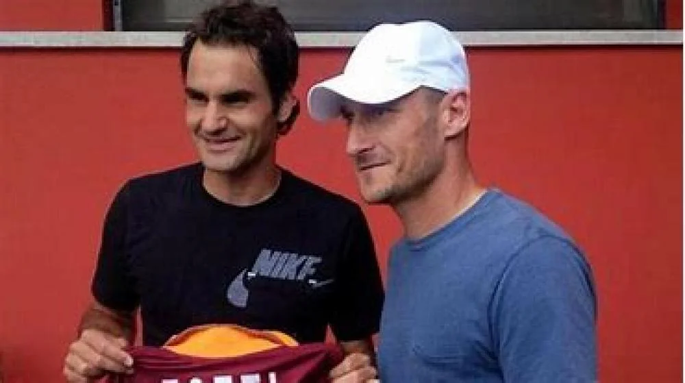 Federer Totti padel tennis taivas urheilu haaste