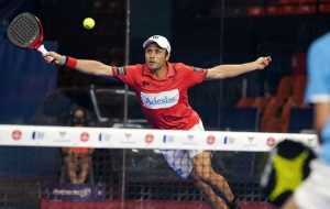 fernando belasteguin volée padel coup droit world padel tour