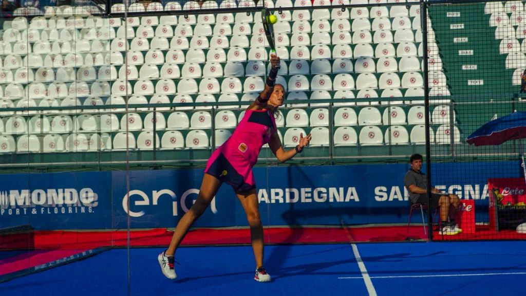 gemma-triay-sortie de vitre d´attaque bajada | Padel Magazine