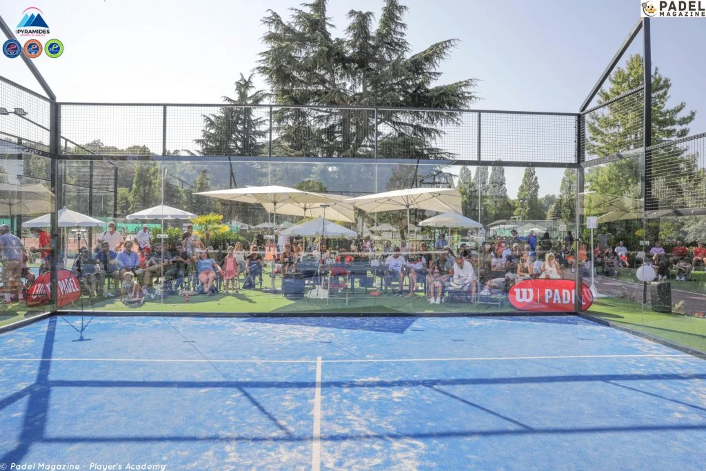 public-terrain-de-padel-panoramique-scaled