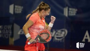 Aranzazu Osoro poing serré Head Delta Motion