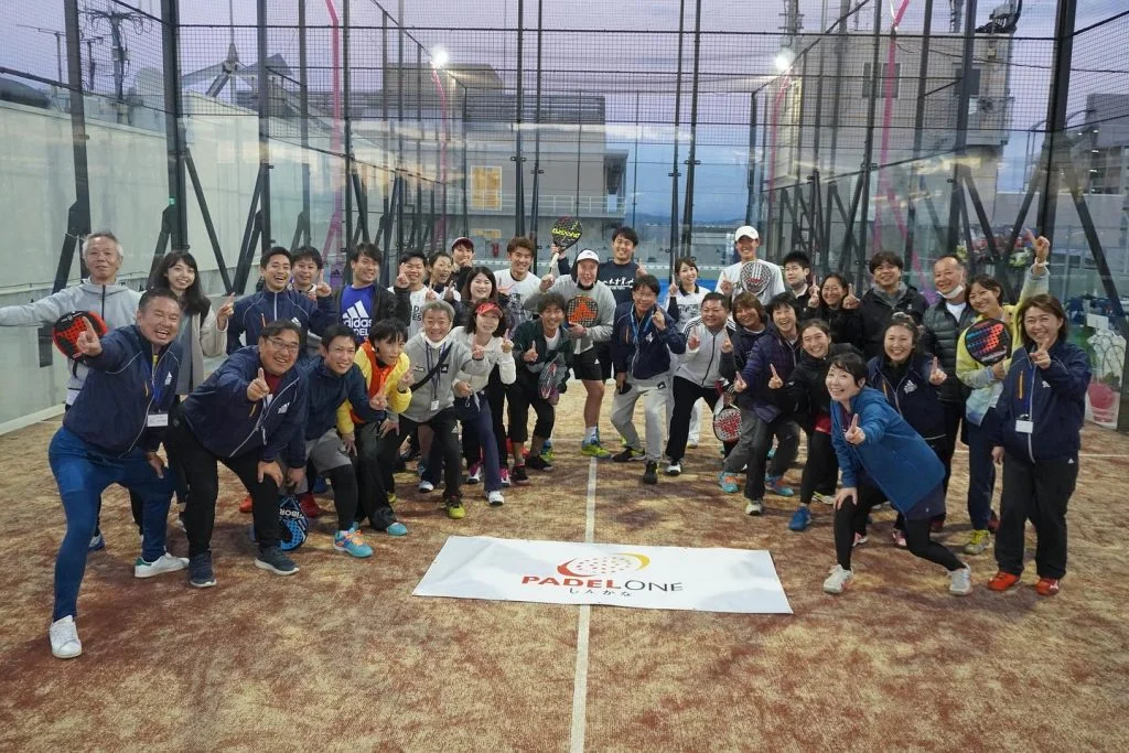 Padelone Osaka groupe | Padel Magazine