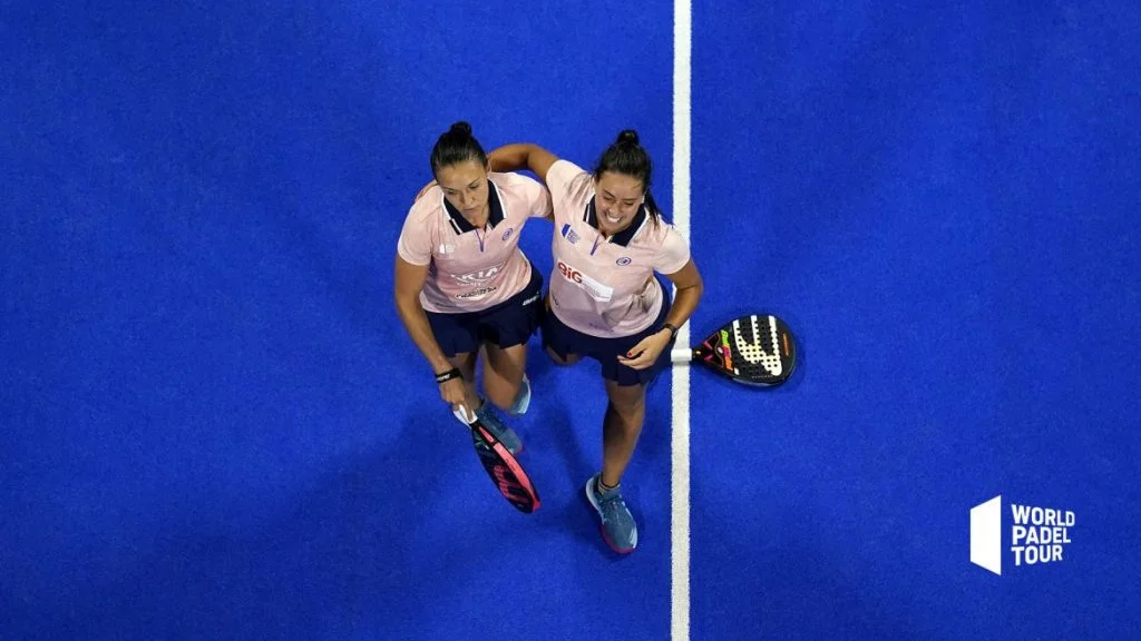 virginia riera sofia araujo accolade sourire | Padel Magazine virginia riera sofia araujo accolade sourire