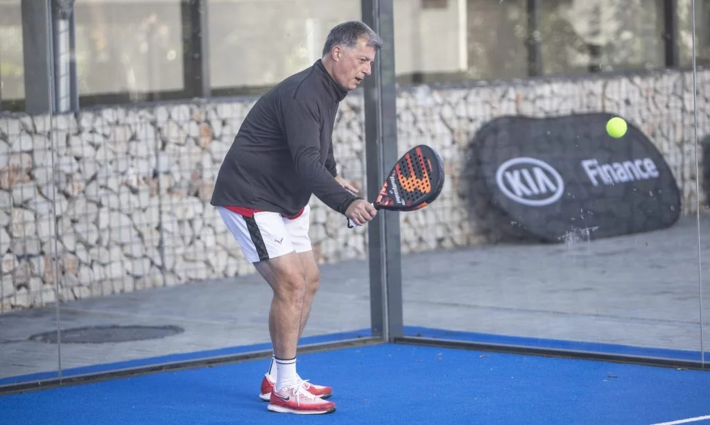 Derbi Kia-Bullpadel 2020-défense revers | Padel Magazine