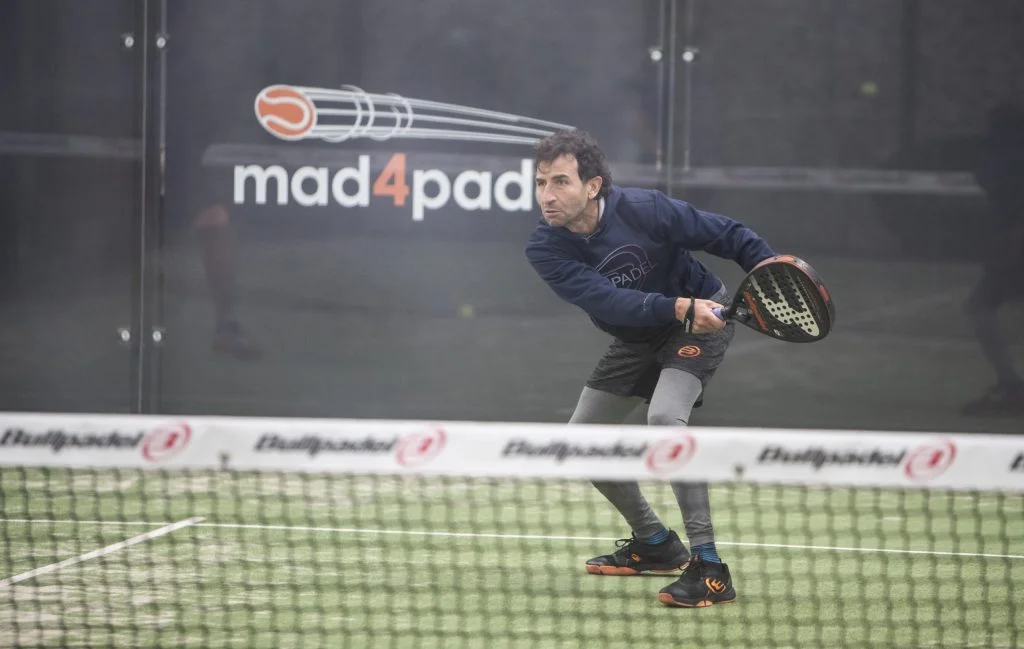 Derbi Kia-Bullpadel 2020 fin de geste volée coup droit | Padel Magazine
