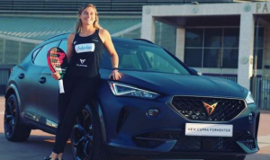 Alejandra Salazar pala bullpadel Cupra Formentor