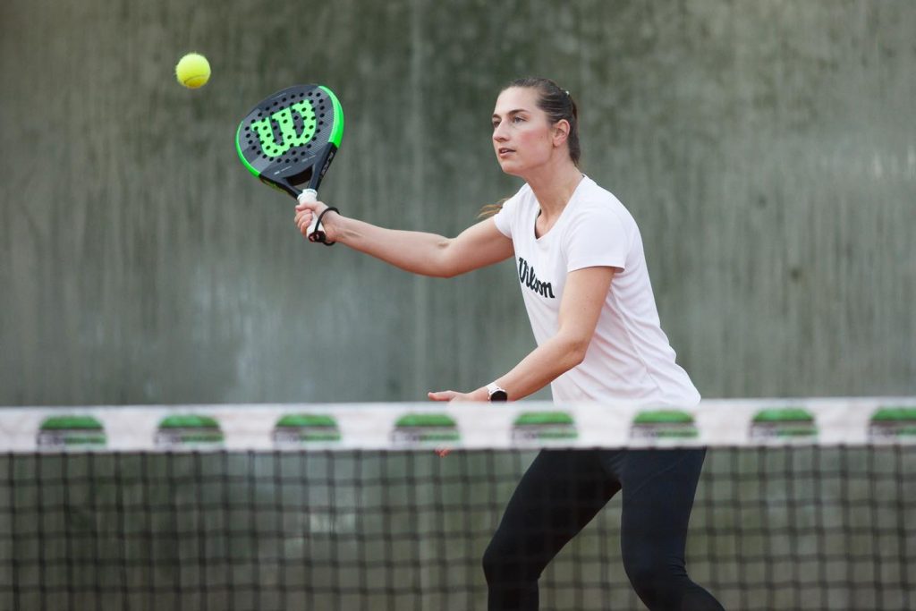 mes wilson padel dames volley forehand