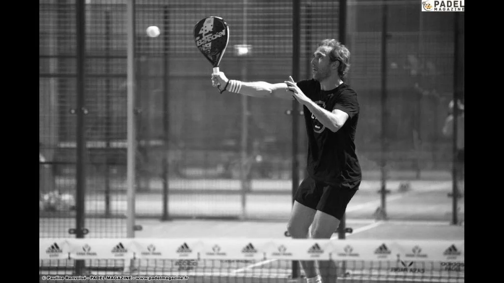 Arnaud Di Pasquale padel coup droit | Padel Magazine Arnaud Di Pasquale padel coup droit