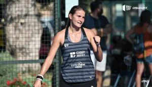 Alix Collombon poing serré victoire Calanda Challenger