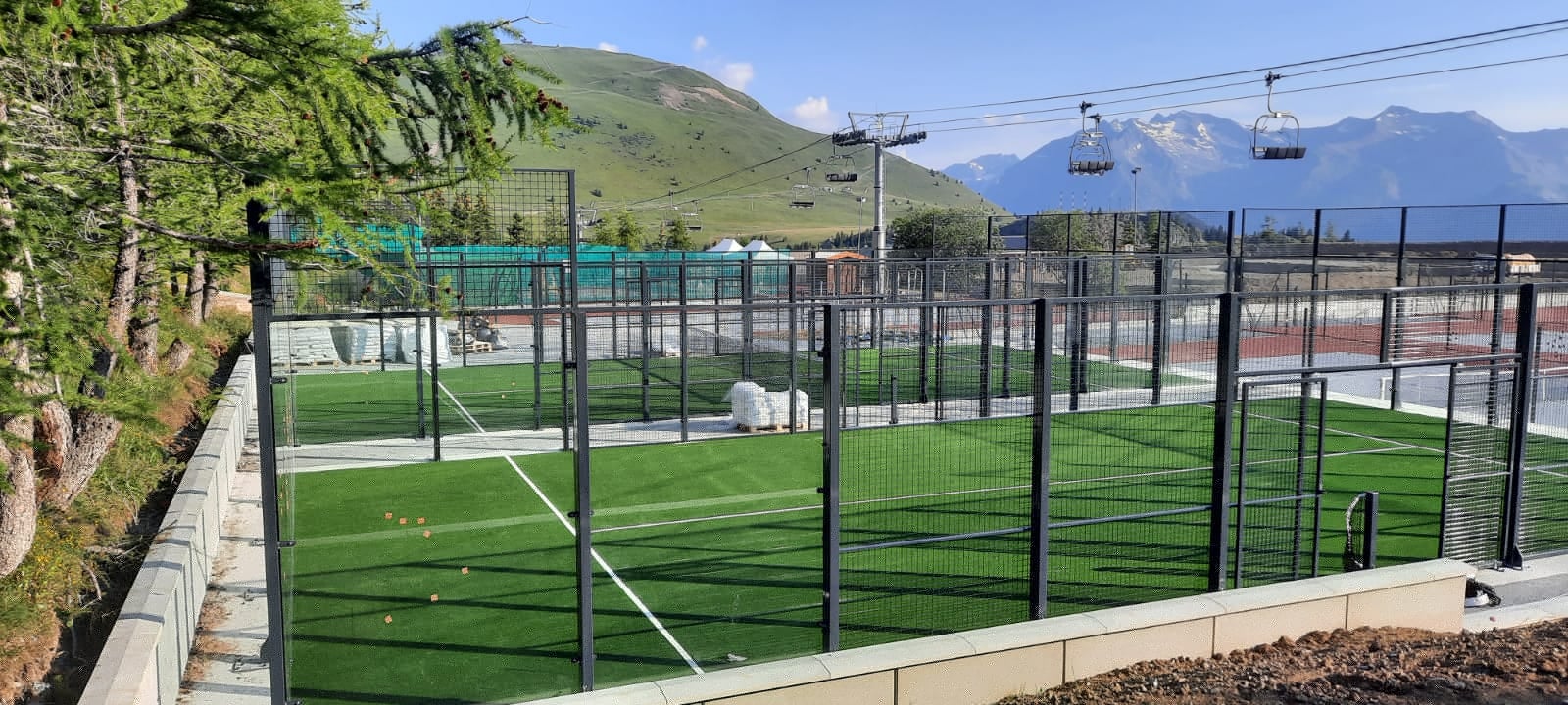 Play at padel in the mountains under the chairlifts