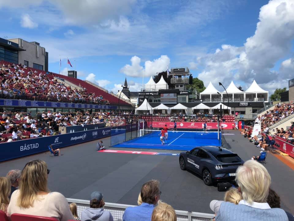 Le padel übertrifft Tennis in Schweden