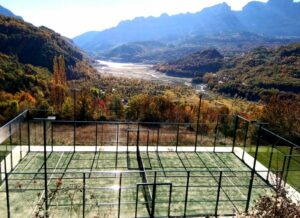 Panticosa terrain padel montagne