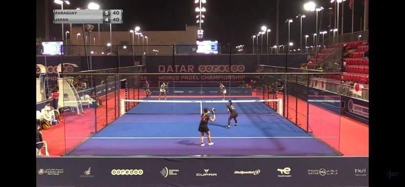 Au service, ne marchez pas sur la ligne !