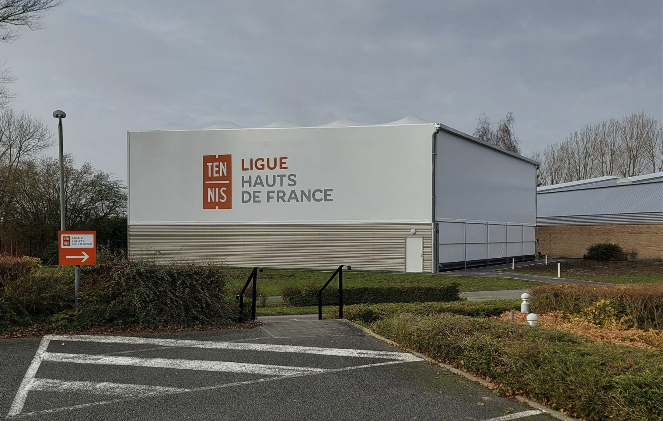 The Hauts-de-France League has 2 padel indoor