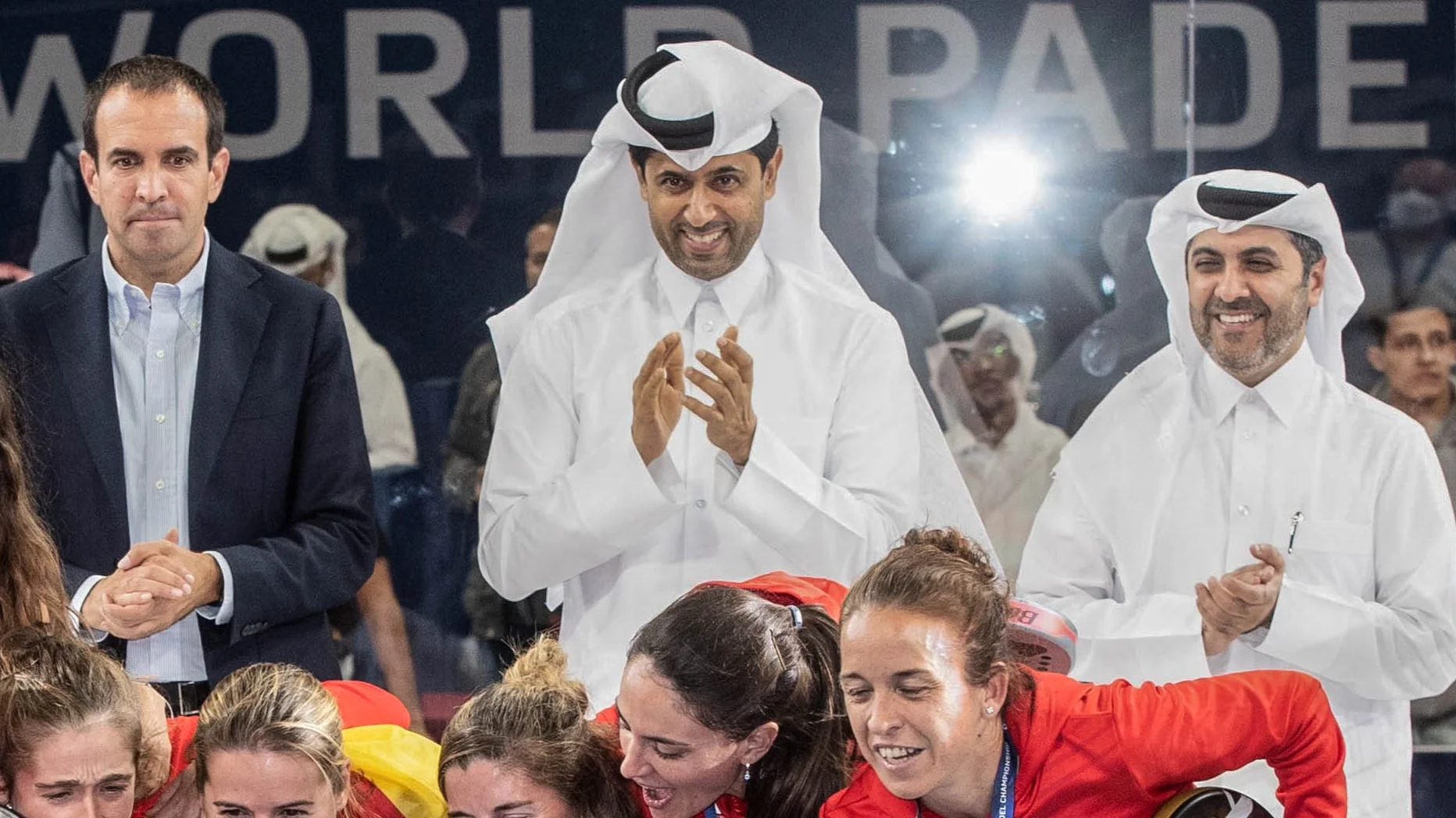 Nasser Al-Khelaïfi: "en major på Roland-Garros Stadion, et meget stærkt øjeblik for padel"