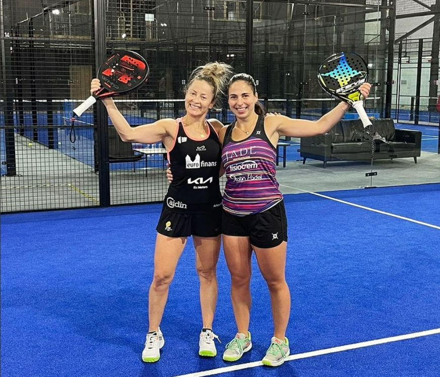 Nelida Brito et Giulia Sussarello levant bras victoire photo instagram