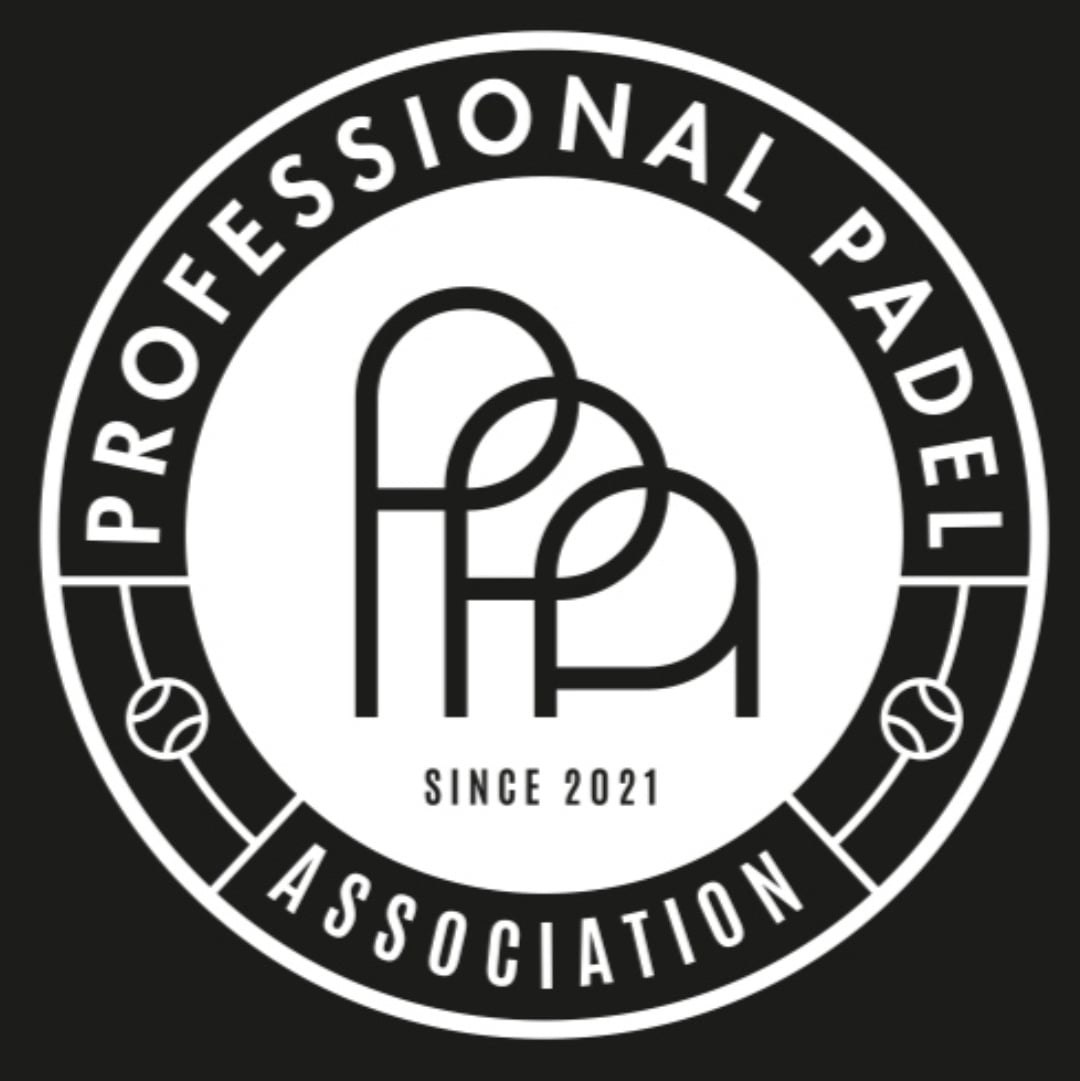 プロのロゴ padel 協会