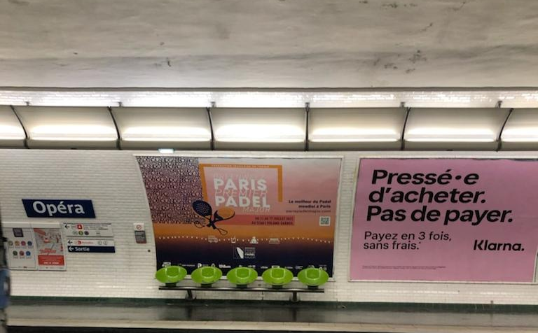 Juliste ensin-Padel- metro-pariisi