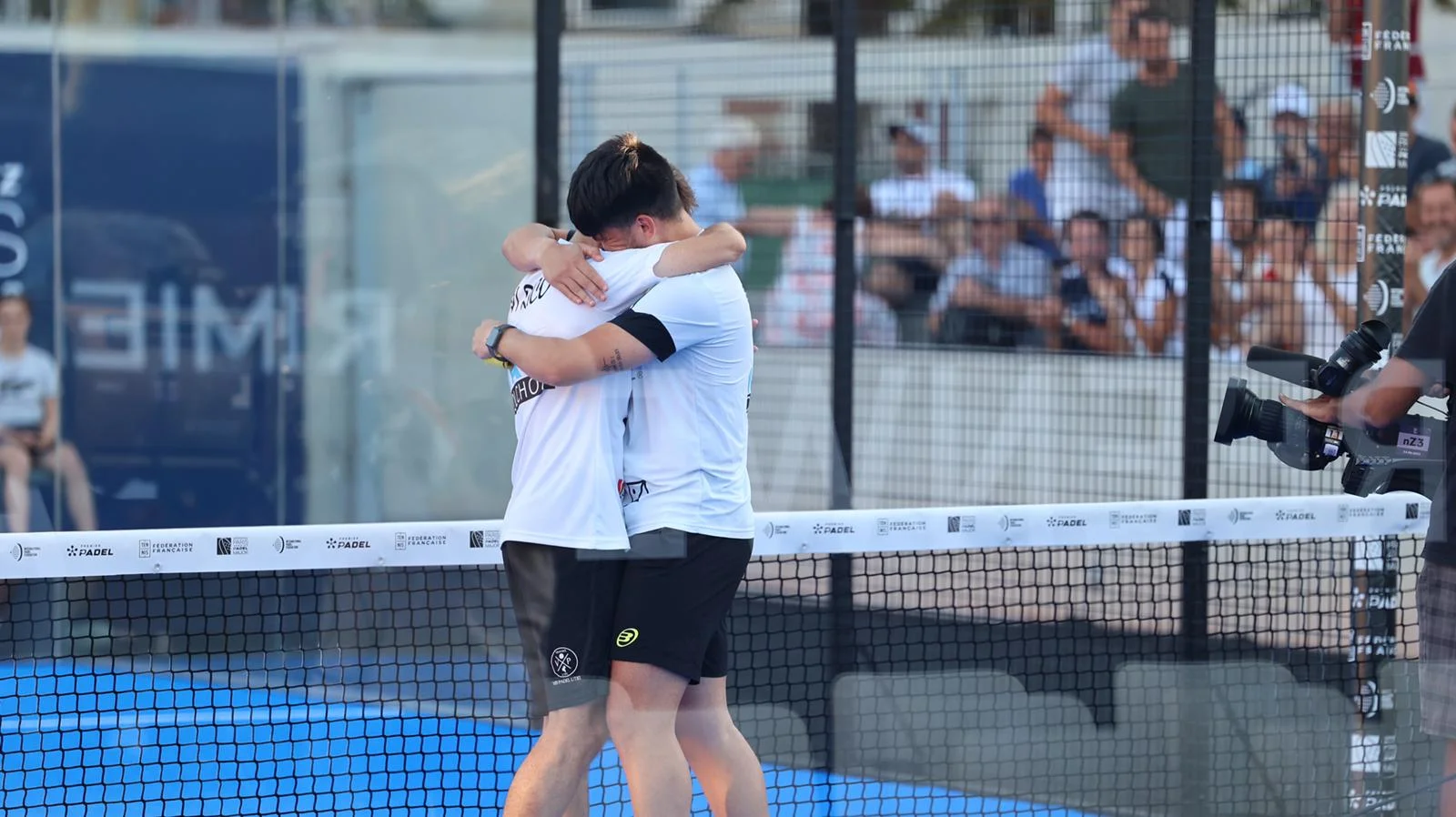 Leal Rico embrassade greenweez paris premier padel major 2022 | Padel Magazine Leal Rico embrassade greenweez paris premier padel major 2022