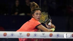 Bea Gonzalez préparation volée de revers WPT Master Final 2022